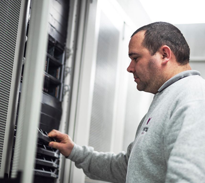Remote Hands in VeloxServ Midlands datacentre